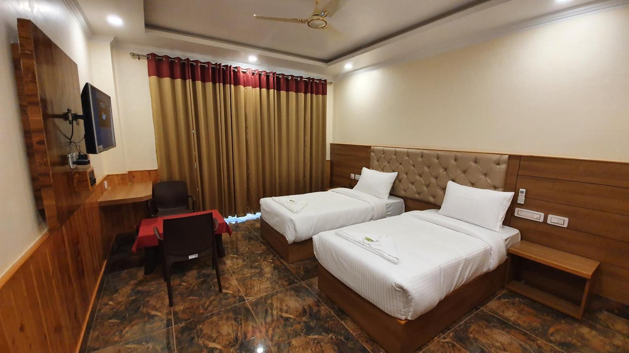 Nomadic Inn Dharamszala Kültér fotó